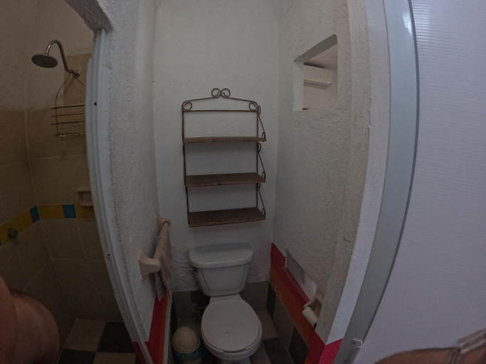 Bathroom 2, Casa Artista, Manzanillo
