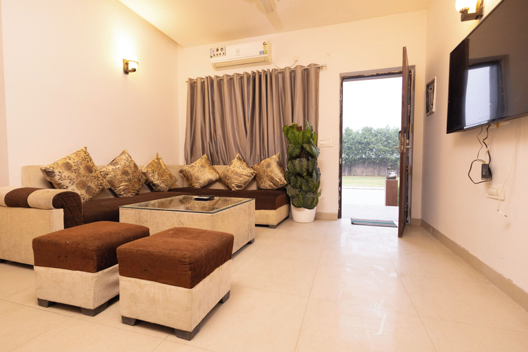 Living area 4, Citrin Stay, Mathura