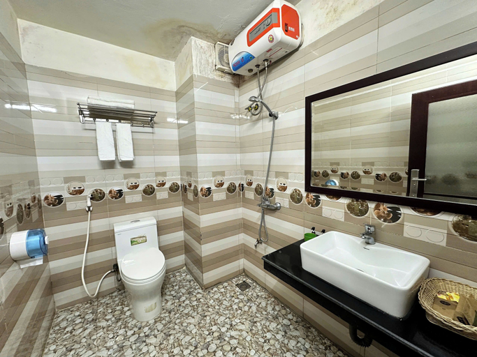 Bathroom 3, DH Sapa, Sa Pa