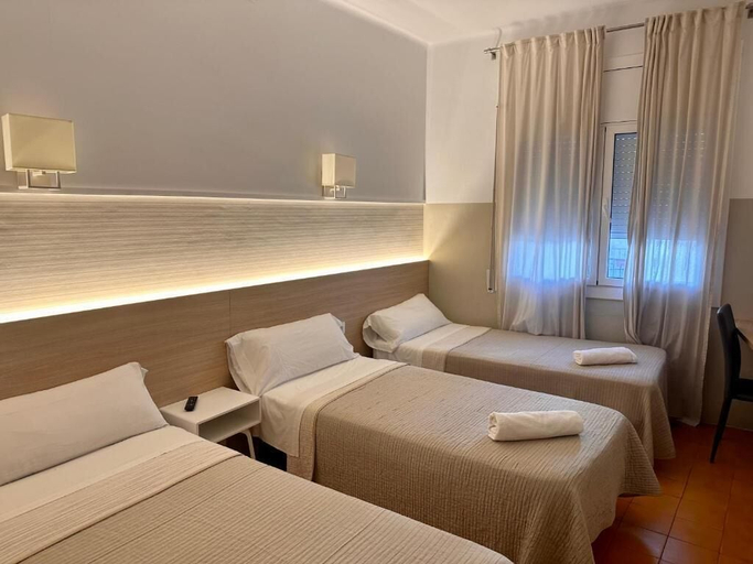 Bedroom 2, Can Setmanes by CozyCatalonia, Girona