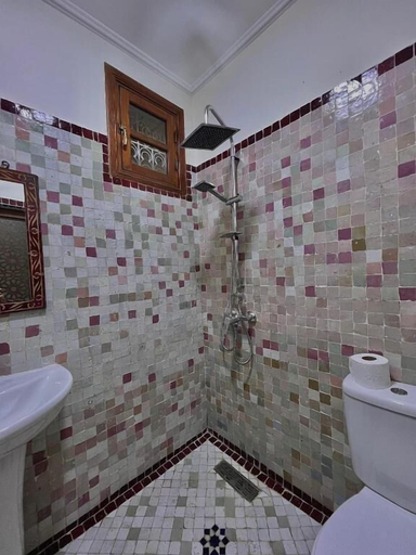 Bathroom 4, Riad Safia, Rabat