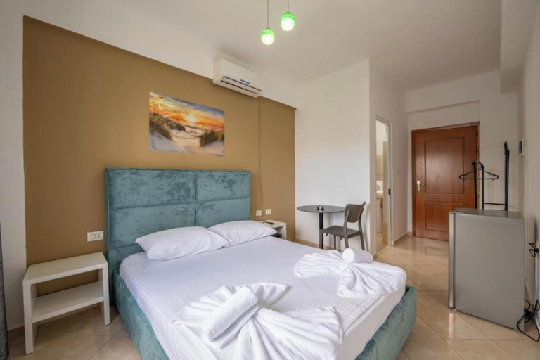 Room 5, Central Garden Sofia Studios, Sarandës