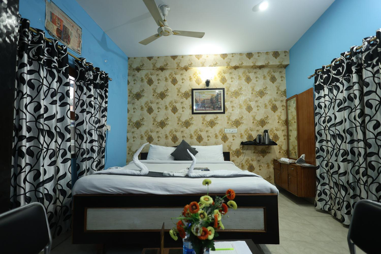 Bedroom 3, Hotel Anand LOK, Nalanda