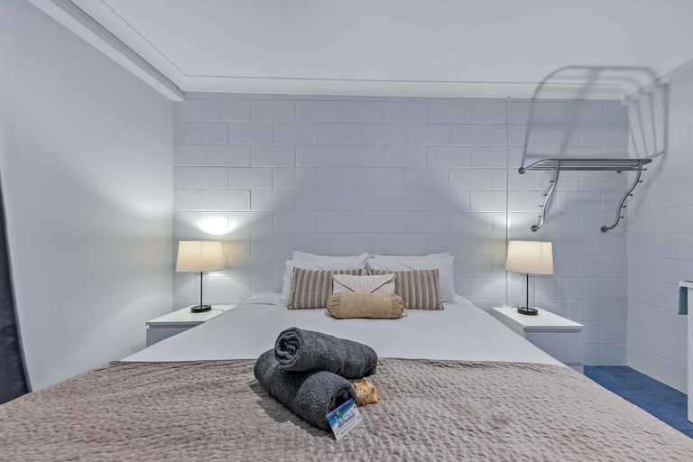 Bedroom 4, Airlie Sun & Sand Accommodation #5 KIDS STAY FREE, Whitsunday