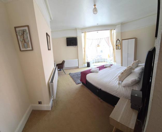 Bedroom 2, The Stokesay Inn, Shropshire