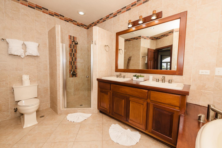 Bathroom 3, Grand Caribe Belize