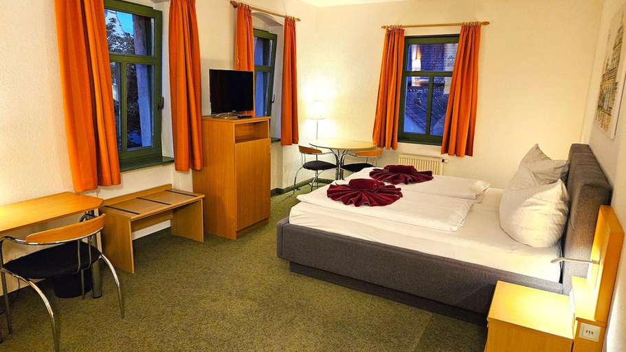 Bedroom 3, Gutshof Hauber, Dresden