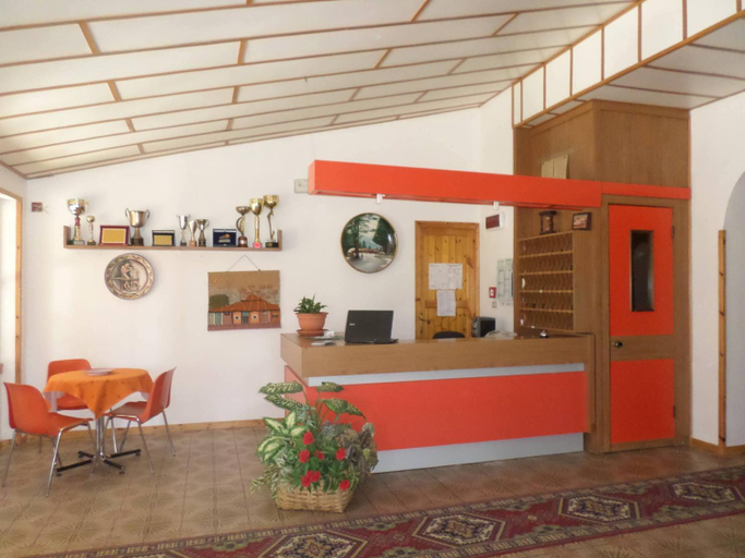 5, Hotel dei Pini, Cosenza