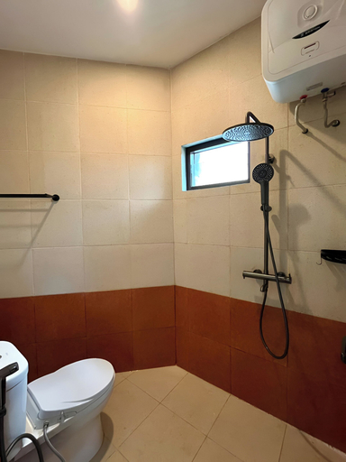 Bathroom 2, Swasana Villa, Wonosobo