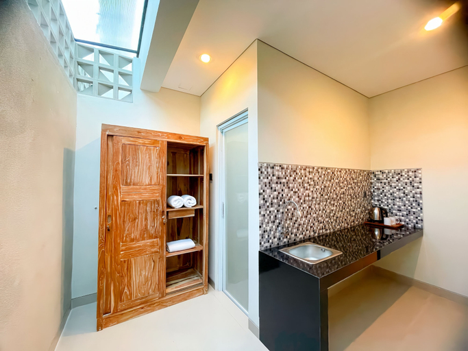 Bathroom 3, Sekar Tunjung Guest House Seminyak, Denpasar