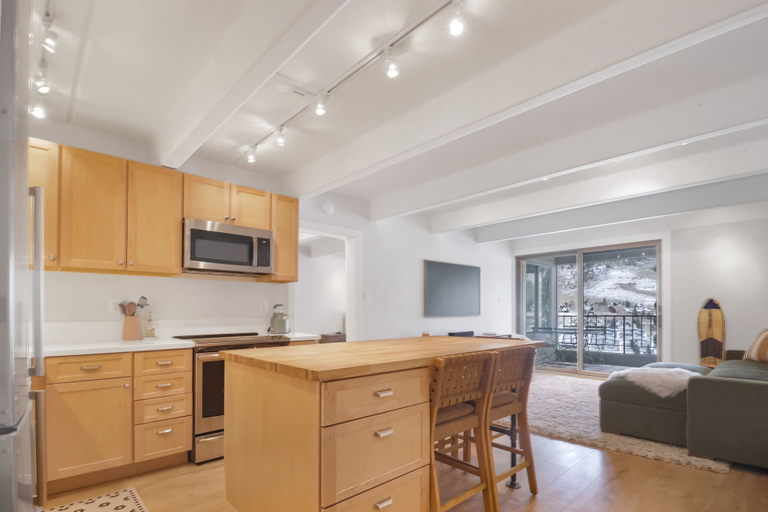 Interior 4, 317 Lodge At Lake Dillon 1 Bedroom Condo, Summit