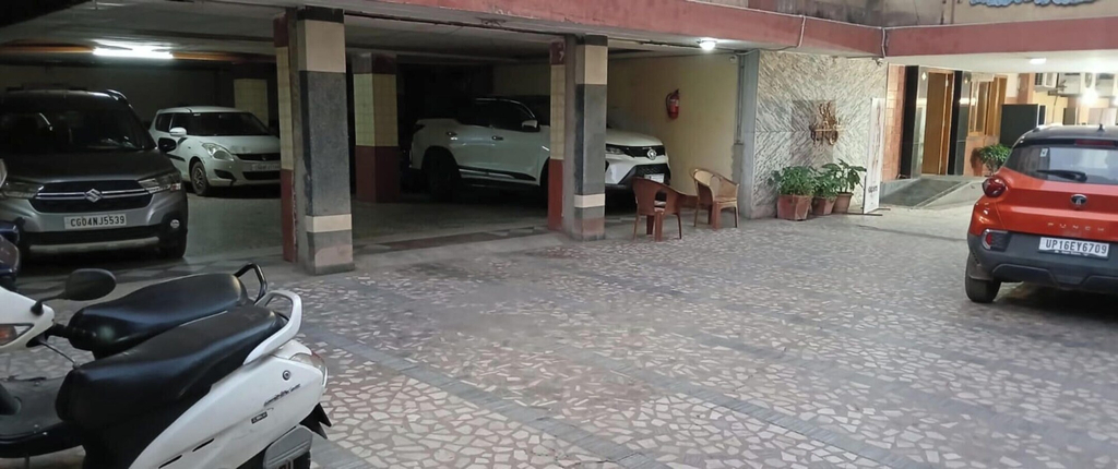Property grounds 2, Hotel Edge Inn Jail Road Near Railway Ju, Raipur