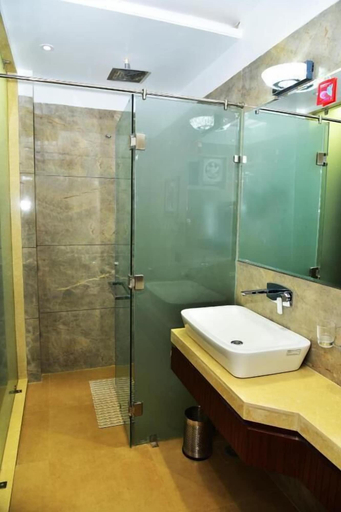 Bathroom 5, Divine Peak, Hoshangabad