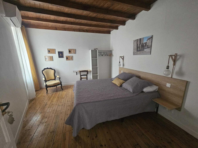 Bedroom 3, L'Escale 32, Gers