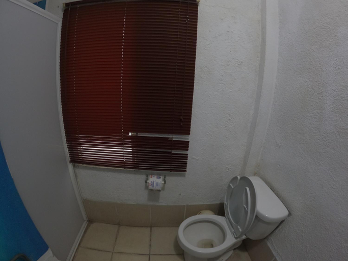 Bathroom 2, Casa Artista, Manzanillo