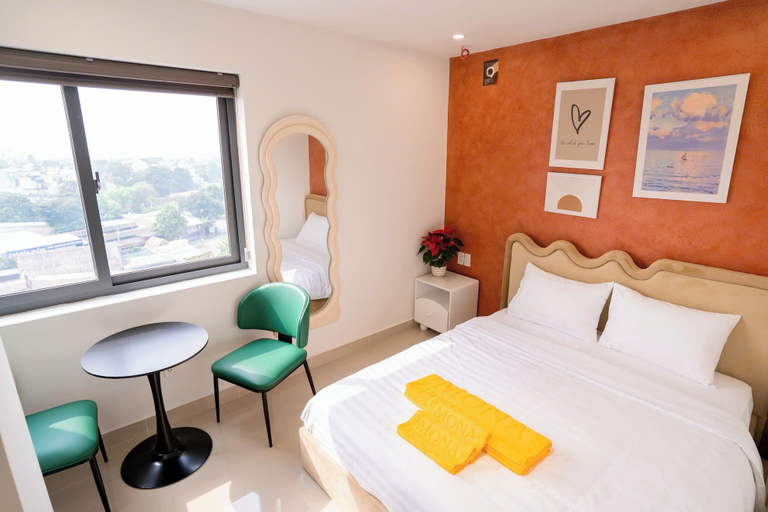 Room 5, Mona Hotel, Di An