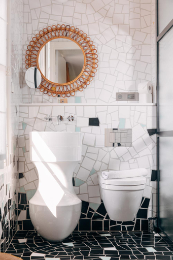 Bathroom 5, Le Cloitre, Bouches-du-Rhône