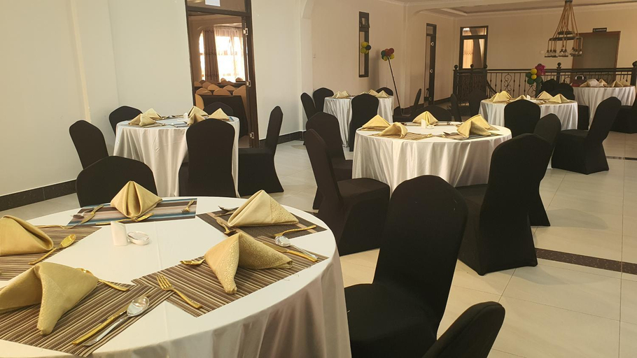 Food & Drinks, OLOIRIEN HOTEL & RESORT, Narok North