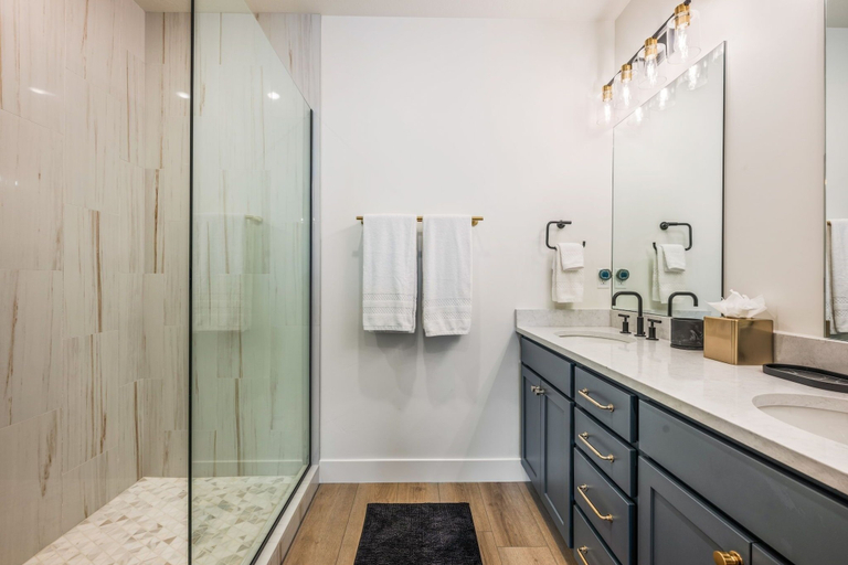 Bathroom 4, Desert Beach Retreat 3 Bedroom Condo, Washington