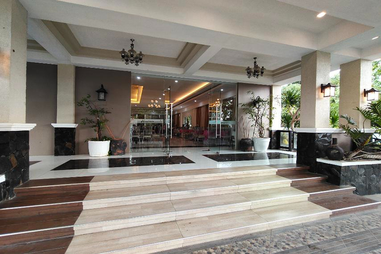 Public Area 5, Angela's Resort and Leisure Farm Laguna, San Pablo City