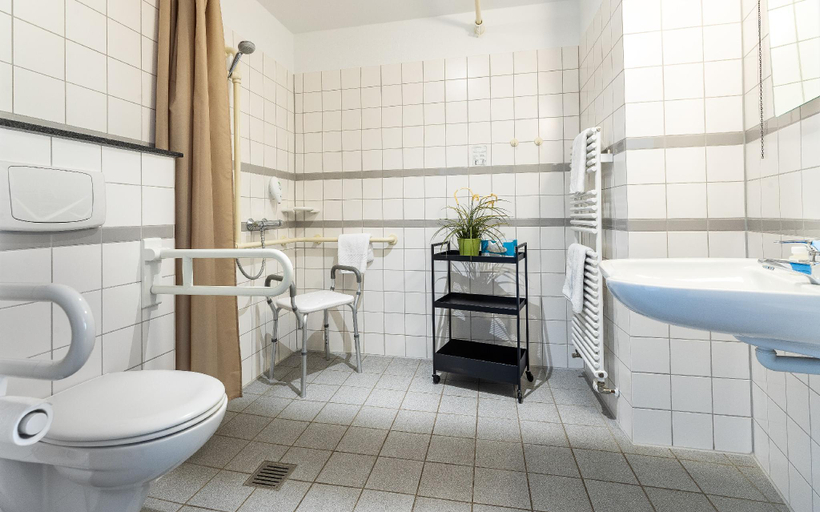 Bathroom 2, Hotel NeuHaus, Dortmund