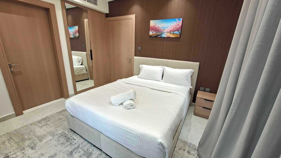 Room 3, Luxury Living at Cloud Tower JVT with, Dubai