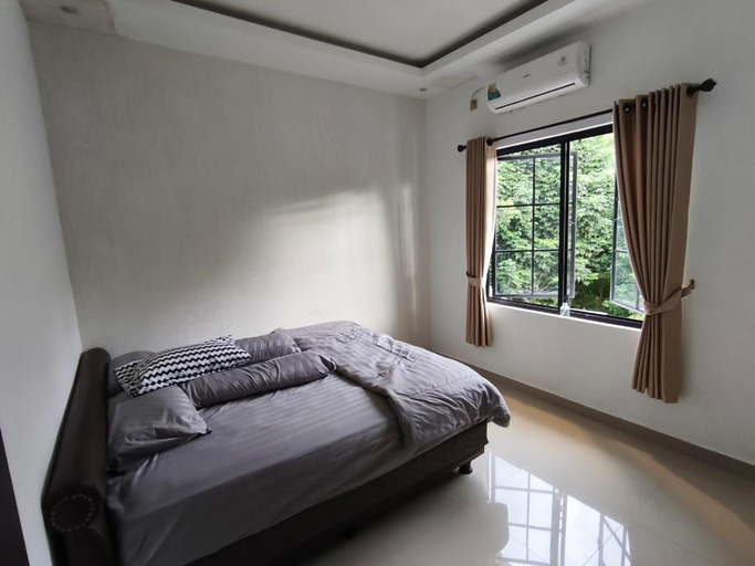 Bedroom 3, villa sentul city kolam renang rooftop sewa harian, Bogor