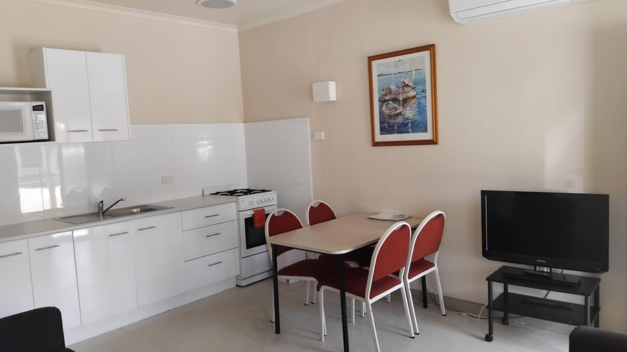 Others 4, Lakes Entrance Holiday Units, E. Gippsland - Bairnsdale