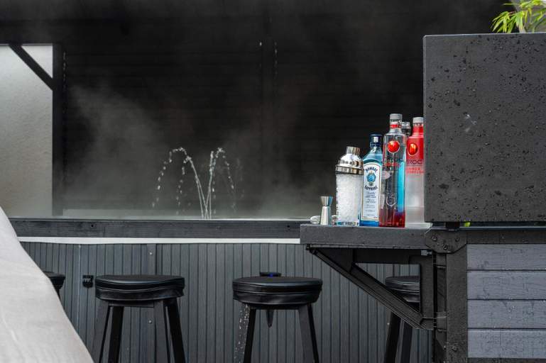 Food & Drinks 4, Ashbys Accommodation & Spa hire, Portsmouth