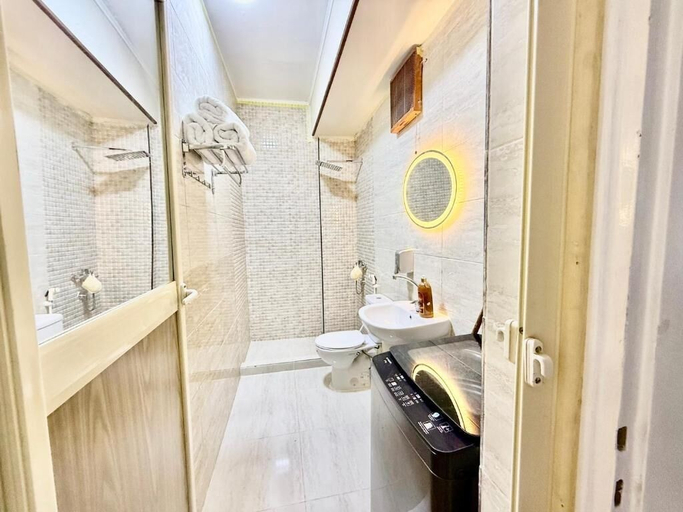 Bathroom 3, La Casa del Centro Cairo, 'Abdin