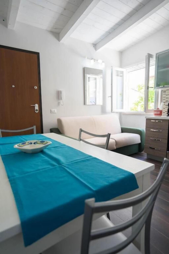 Bedroom 2, GARDEN HOUSE, Catanzaro