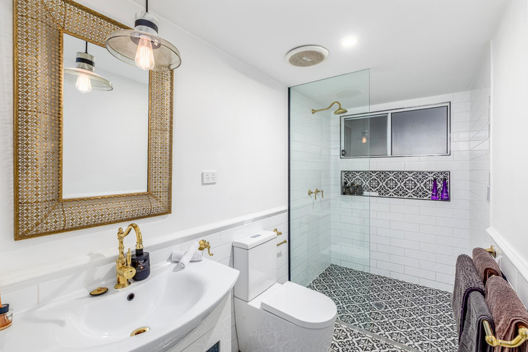 Bathroom 4, House of Mahalo Accommodation, Maroochy