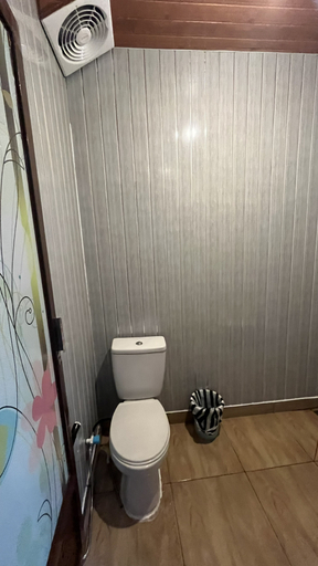 Bathroom 5, Padangsari Cabin House, Wonosobo