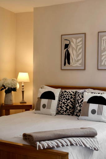 Bedroom 4, The Dove Inn, Wiltshire