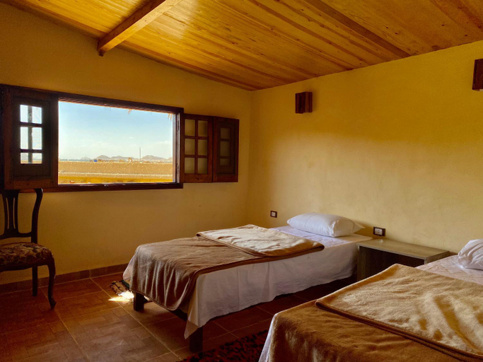 Bedroom 2, Taghaghien Island Resort, Siwa