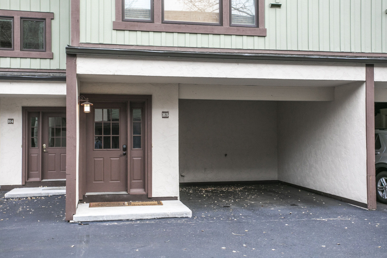 Exterior detail 3, H5 Meadow Creek 3 Bedroom Townhouse, Eagle