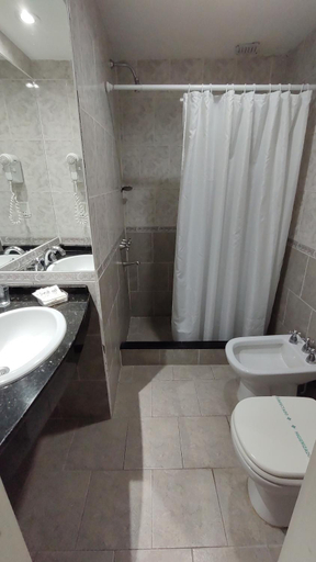 Bathroom 4, Hotel Belmar, Villa Gesell