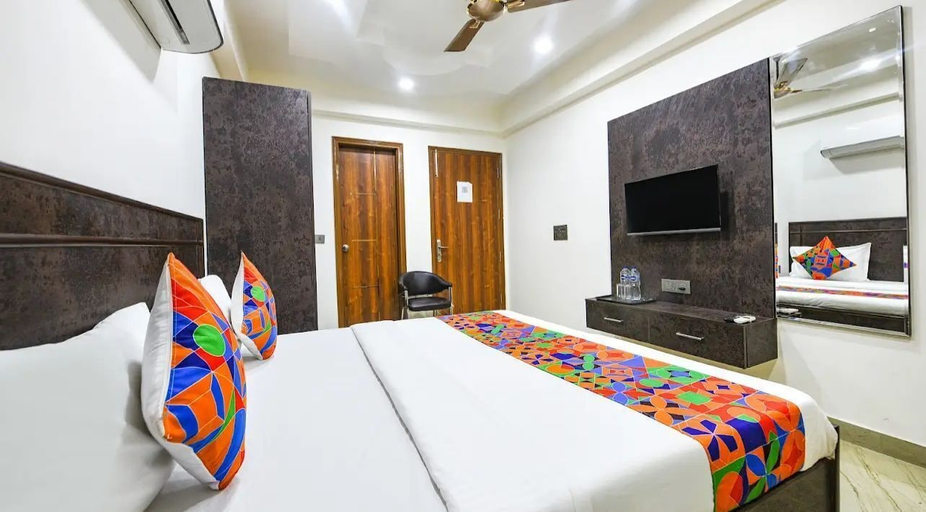 Room 3, Hotel Greysky Residency New Delhi, Delhi