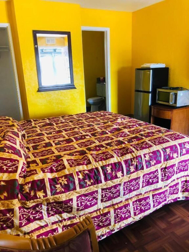 Bedroom 1, Commodore motel, Alameda