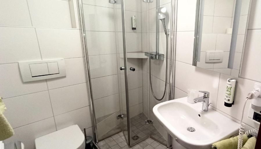 Bathroom 5, Grüner Hof, Ortenaukreis