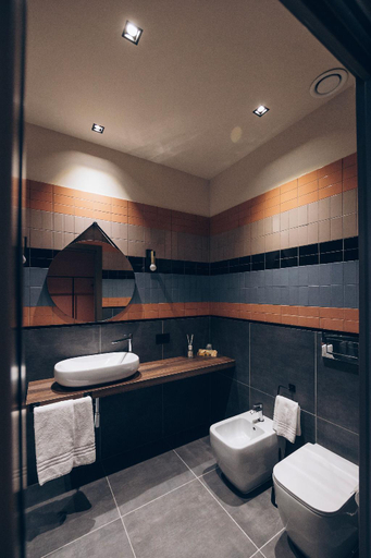 Bathroom 2, R&D Mucca Argentina, Modena
