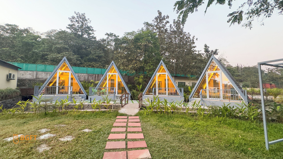 Property grounds 2, Mountain Woods Farm Stay, Raigarh