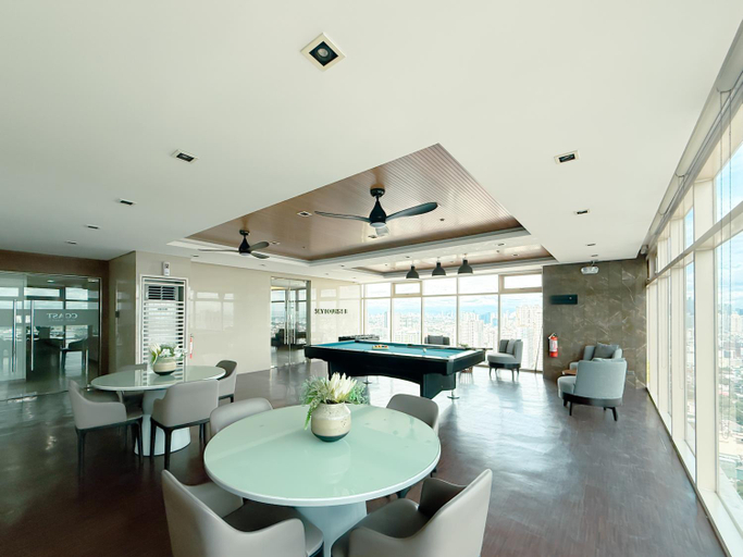 Food & Drinks 5, Enjoy Sunset at 1BR Condo near CCP+Manila Bay view, Pasay City