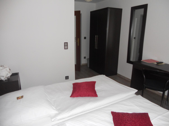 Bedroom 5, Hotel und Restaurant Rosenkranz, Leipzig