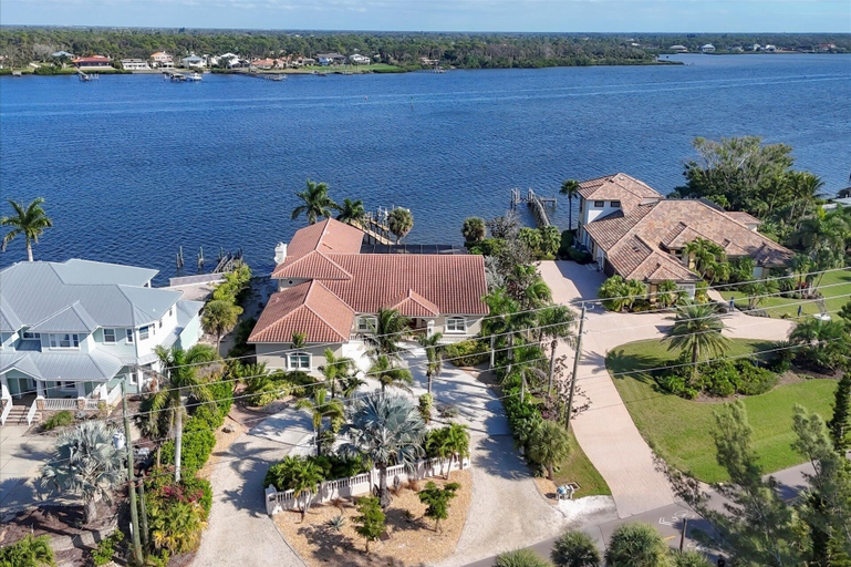 Exterior 4, Manasota Key 4 Bedroom Pool Home on Lemon Bay 4 Home, Sarasota