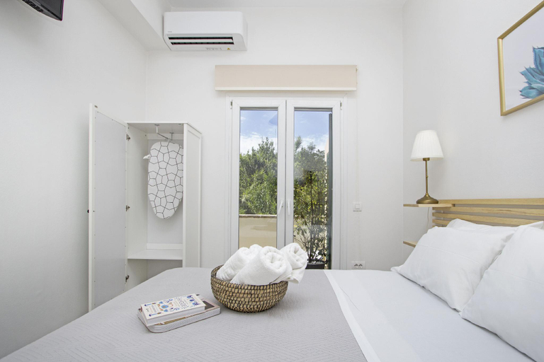 Bedroom 2, Domus Lux Houses, Ionian Islands