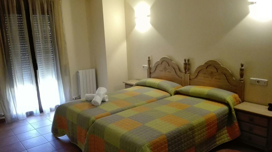 Bedroom 2, Hostal La Vega, Teruel