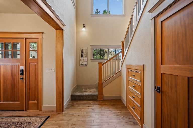 Interior 3, Craftsman-style Awbrey Home features Gas BBQ by RedAwning, Deschutes