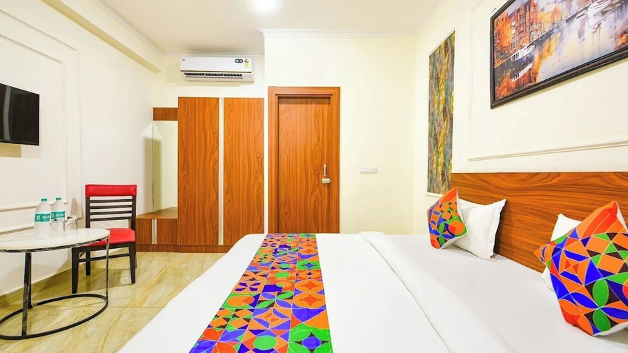 Room 4, Hotel Golden Petals, Gautam Buddha Nagar