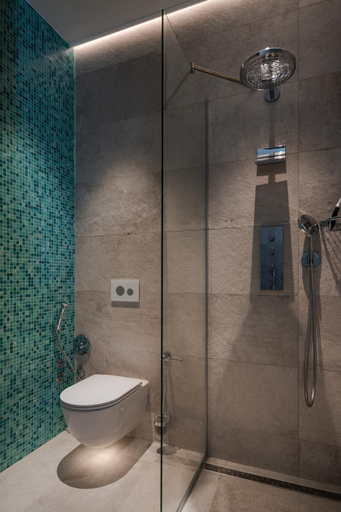 Bathroom 3, CONTiNUUM